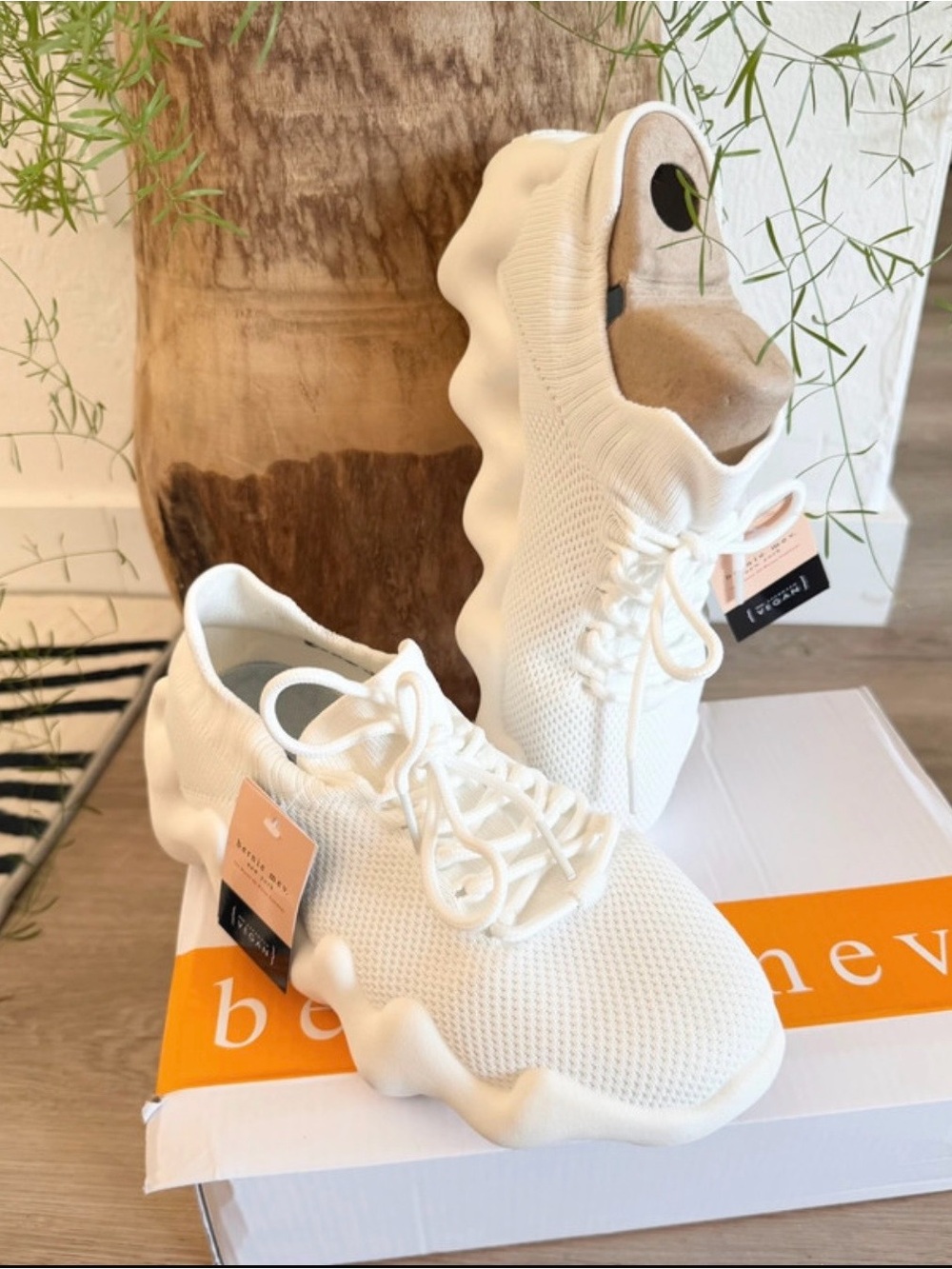 Bernie Mev . White Knit Wave-Sole Athletic Sneakers